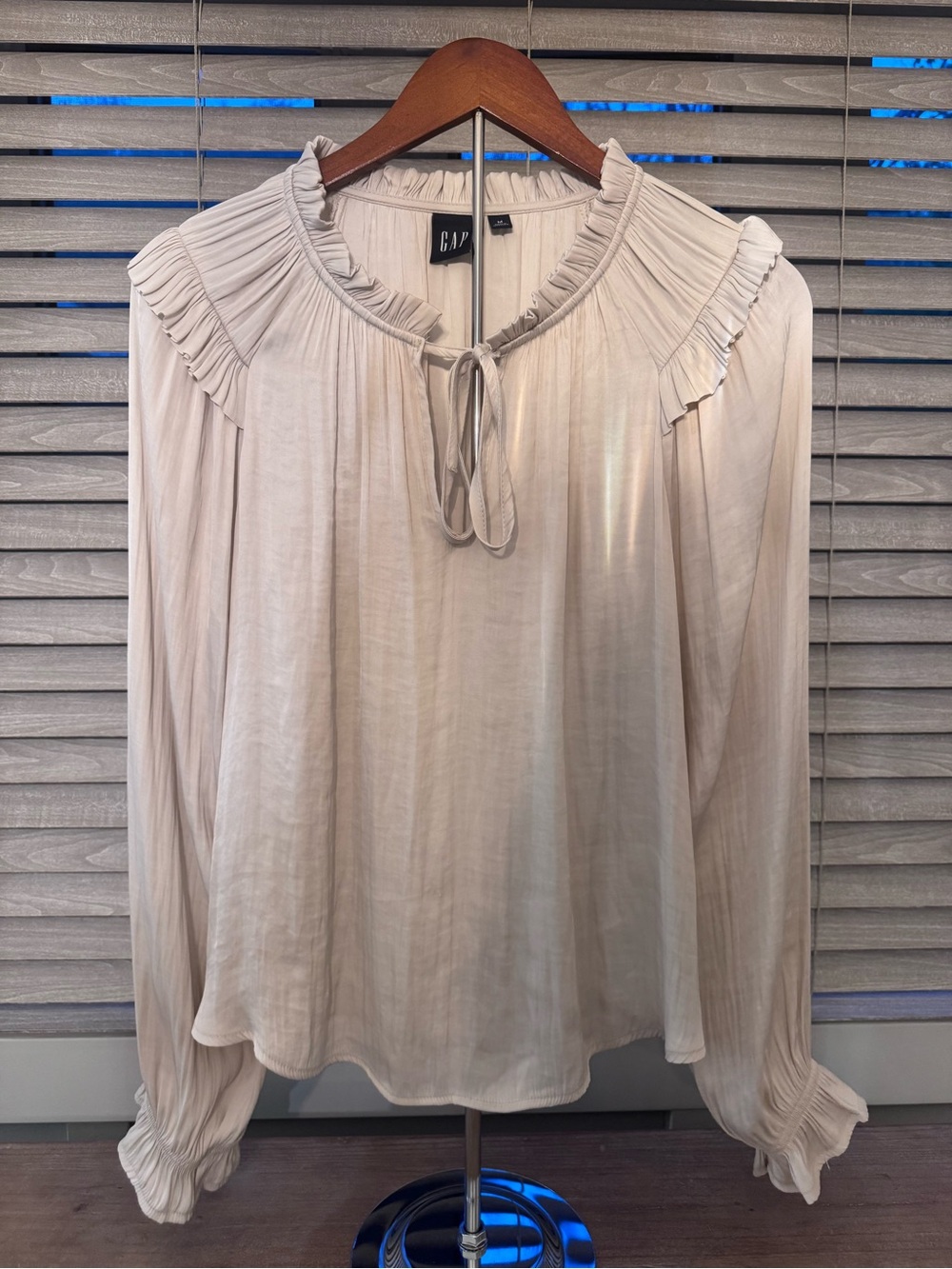 GAP Cream Ruffle-Trim Tie-Neck Long Sleeve Blouse